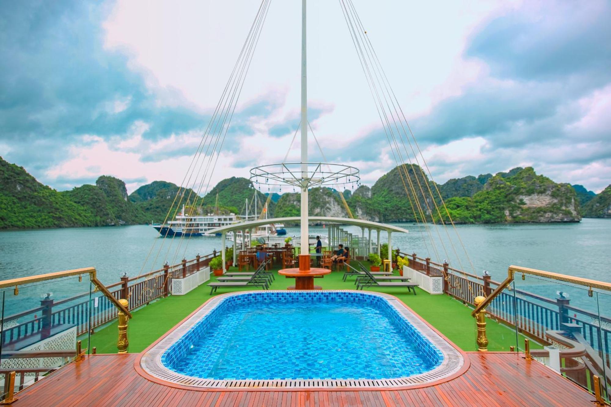 Hotel Le Journey Elegance Cruise à Hạ Long Extérieur photo