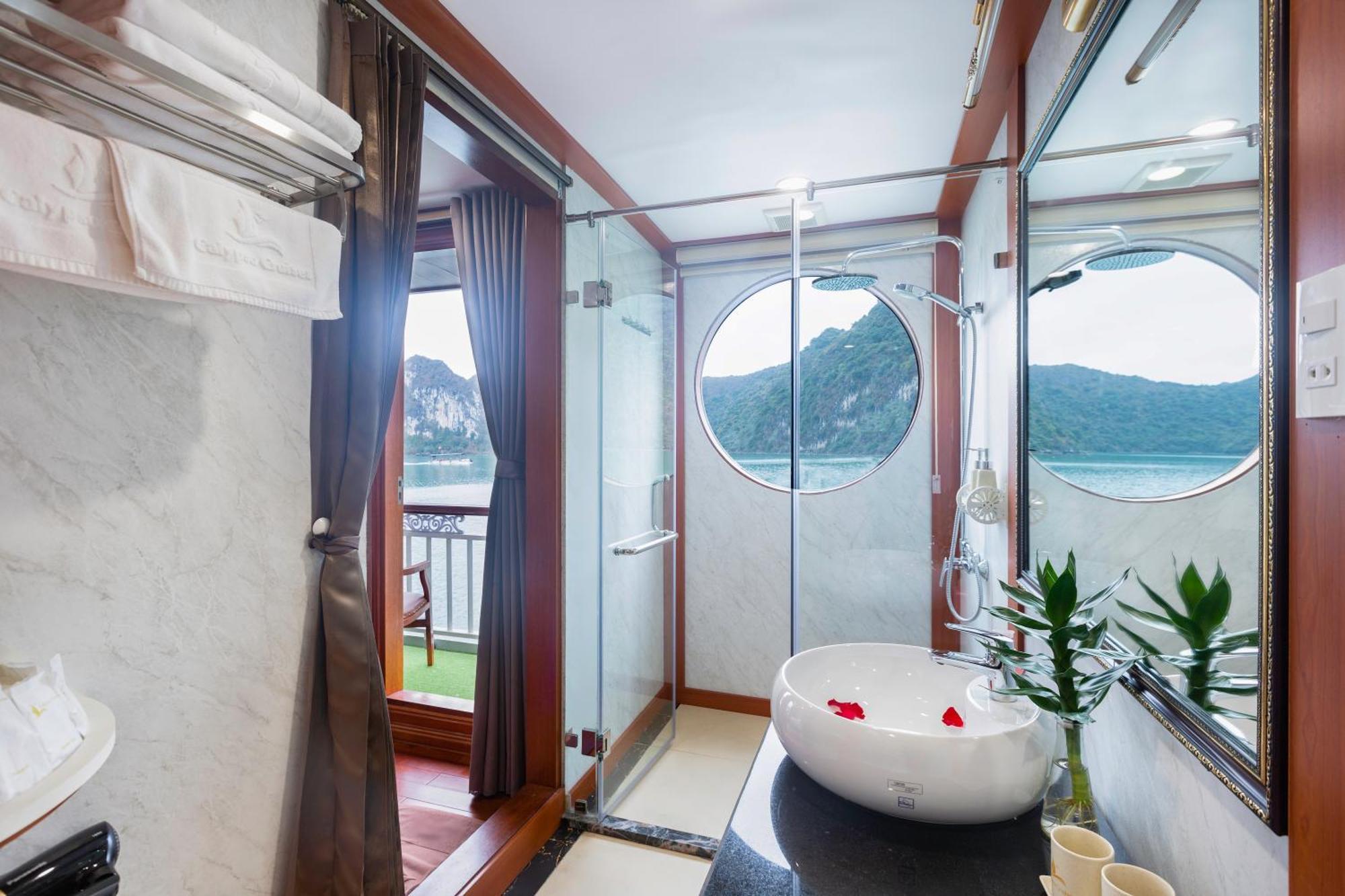 Hotel Le Journey Elegance Cruise à Hạ Long Extérieur photo