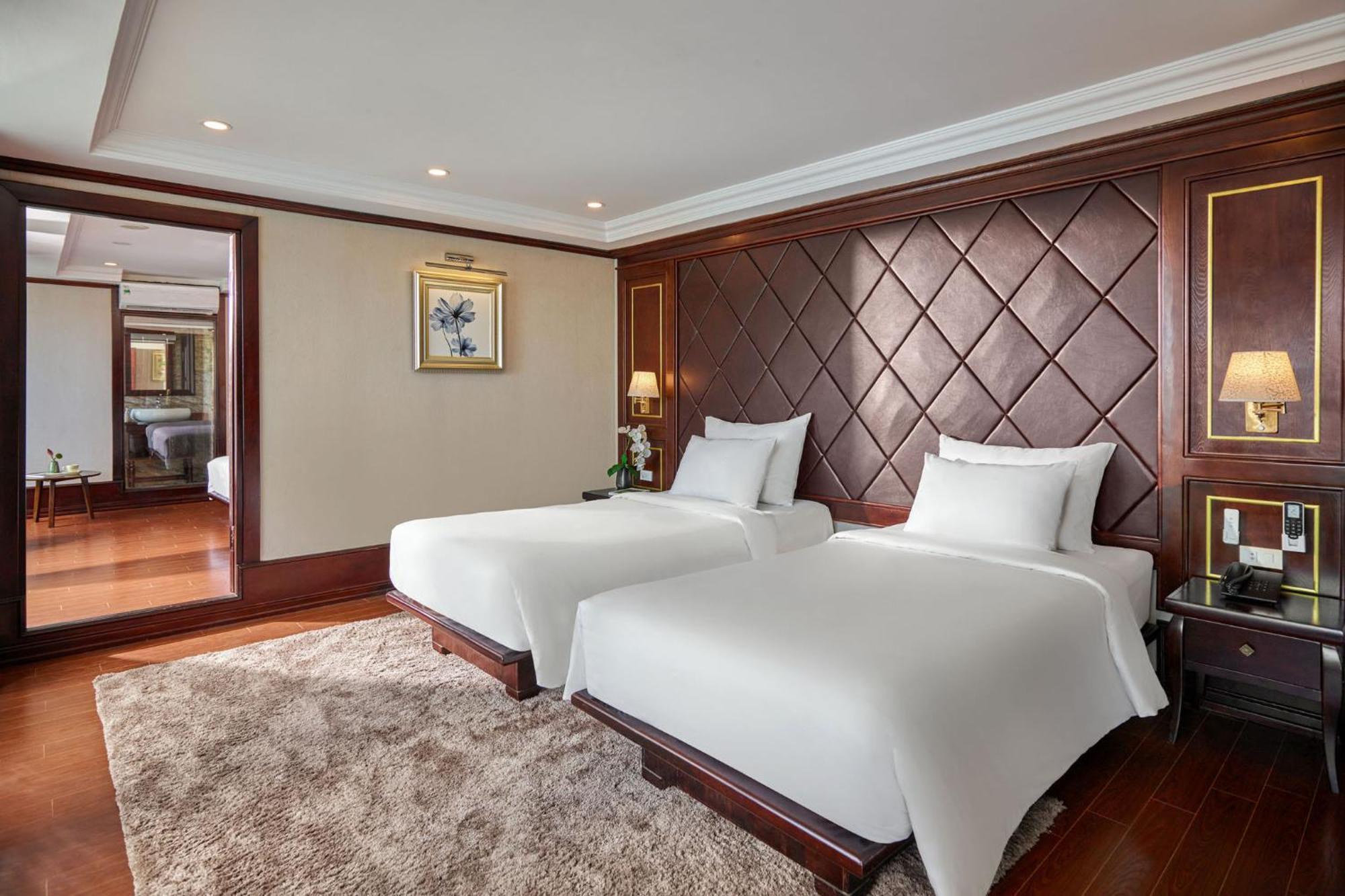Hotel Le Journey Elegance Cruise à Hạ Long Extérieur photo