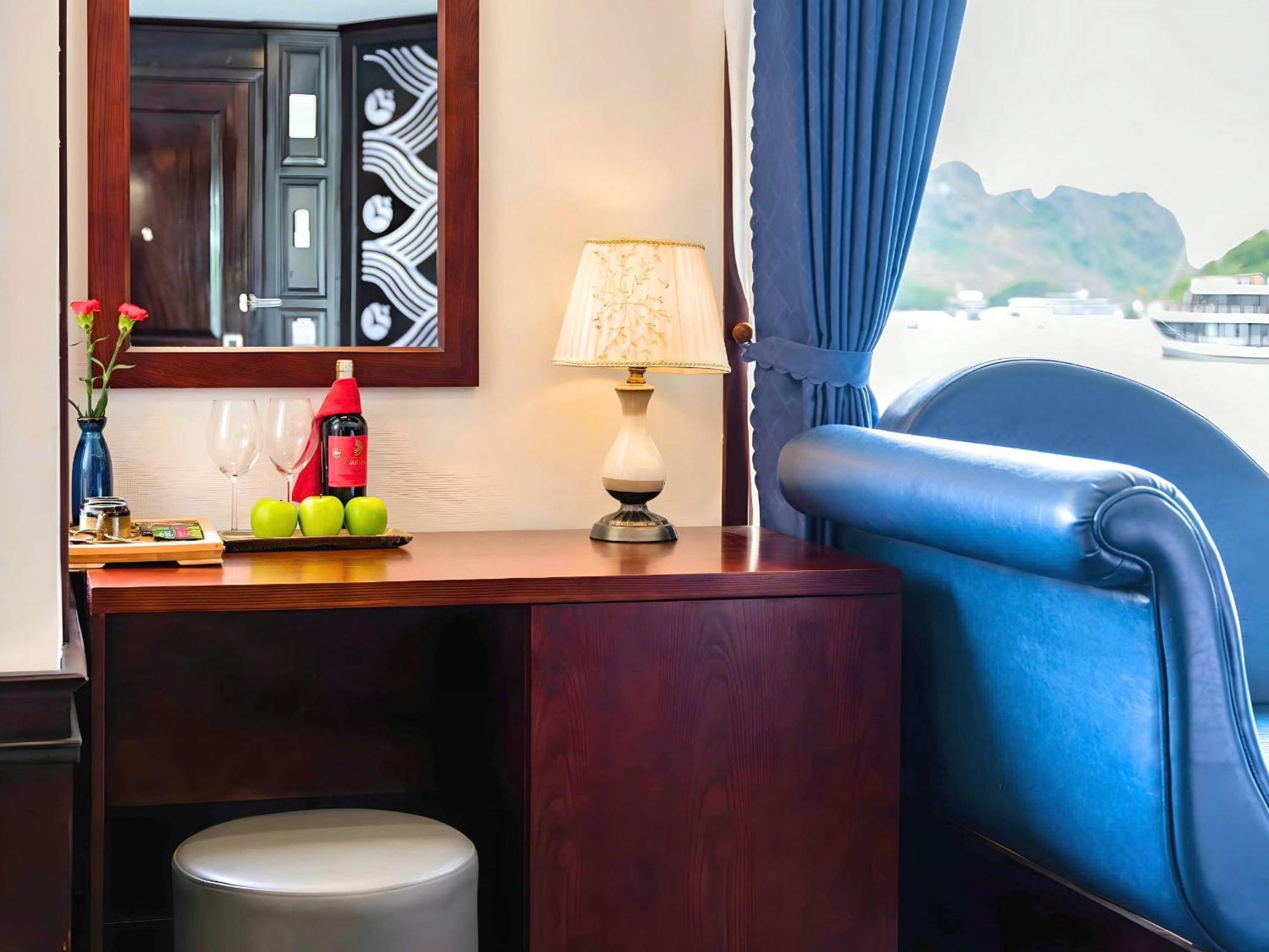 Hotel Le Journey Elegance Cruise à Hạ Long Extérieur photo