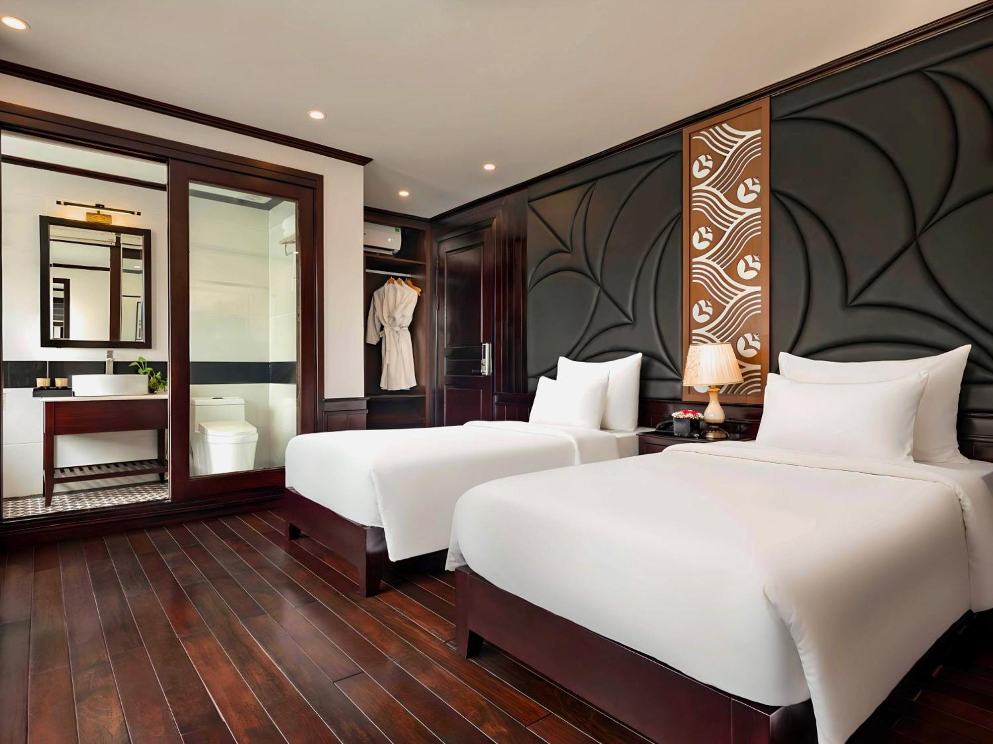 Hotel Le Journey Elegance Cruise à Hạ Long Extérieur photo